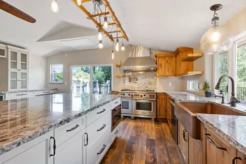 Kitchen - 121 Prospector Ct, Folsom, CA 95630 photo 6 of 10