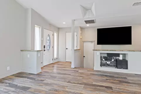 Entry Way - 121 Prospector Ct, Folsom, CA 95630 photo 1 of 2