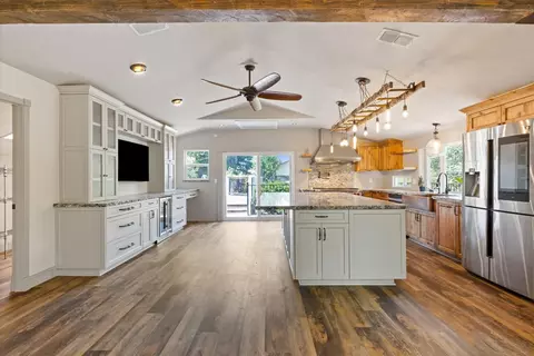 Kitchen - 121 Prospector Ct, Folsom, CA 95630 photo 1 of 10
