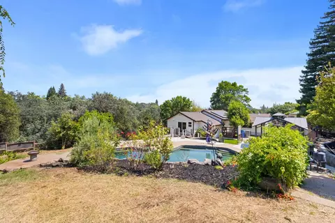 Exterior - 121 Prospector Ct, Folsom, CA 95630 photo 17 of 23