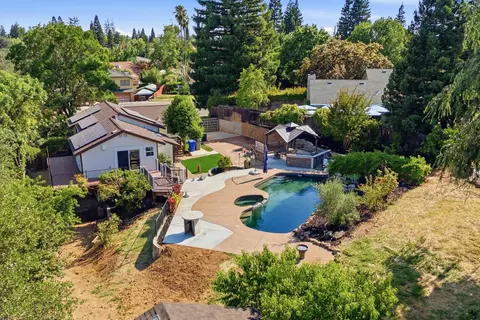 View/Area - 121 Prospector Ct, Folsom, CA 95630 photo 4 of 7