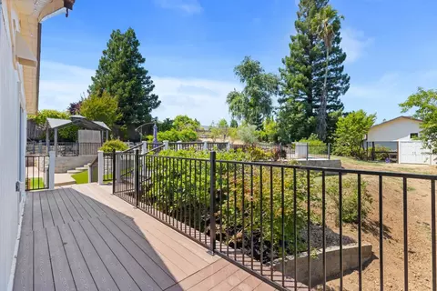 Exterior - 121 Prospector Ct, Folsom, CA 95630 photo 9 of 23