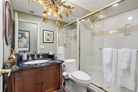 Bath - 1912 Legend Dr, Modesto, CA 95357 photo 1 of 5