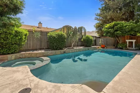 Exterior - 1912 Legend Dr, Modesto, CA 95357 photo 7 of 11