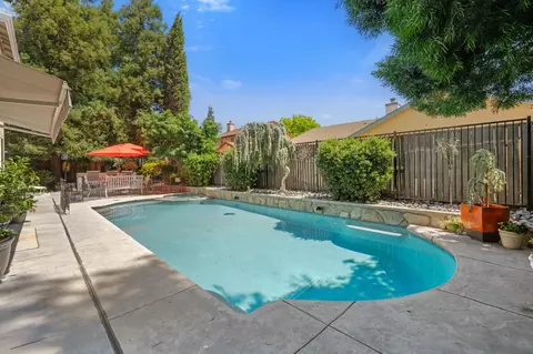Exterior - 1912 Legend Dr, Modesto, CA 95357 photo 8 of 11