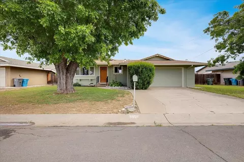 1328 Crest Dr, Yuba City, CA 95993