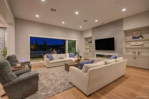 Living - 806 Fallen Log Ct, Rocklin, CA 95765 photo 8 of 8