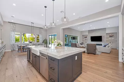 Kitchen - 806 Fallen Log Ct, Rocklin, CA 95765 photo 4 of 4