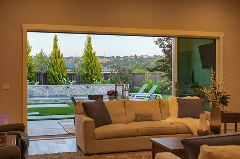 Living - 806 Fallen Log Ct, Rocklin, CA 95765 photo 7 of 8