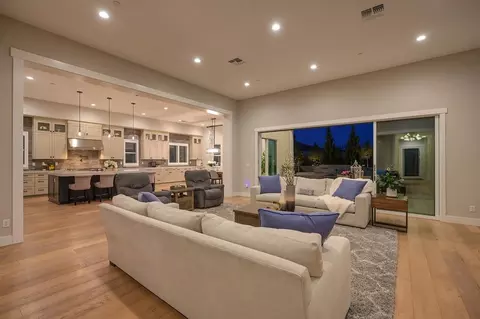 Living - 806 Fallen Log Ct, Rocklin, CA 95765 photo 6 of 8