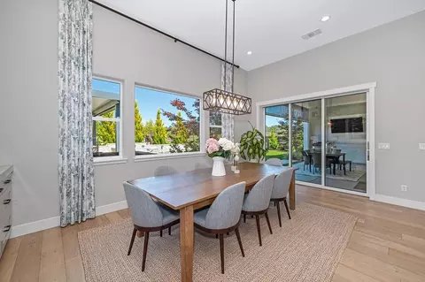 Dining - 806 Fallen Log Ct, Rocklin, CA 95765 photo 1 of 3