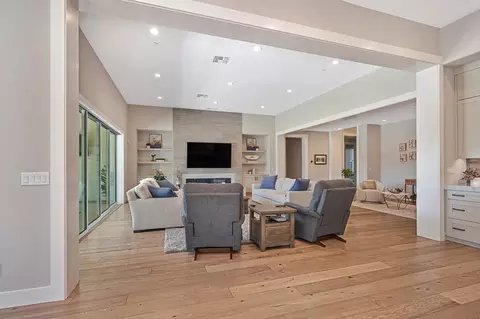 Living - 806 Fallen Log Ct, Rocklin, CA 95765 photo 4 of 8