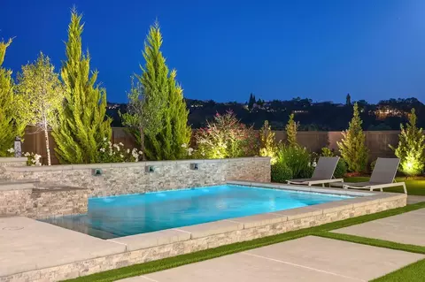 Exterior - 806 Fallen Log Ct, Rocklin, CA 95765 photo 15 of 23