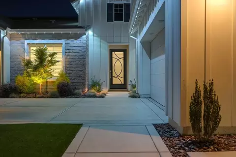 Exterior - 806 Fallen Log Ct, Rocklin, CA 95765 photo 22 of 23