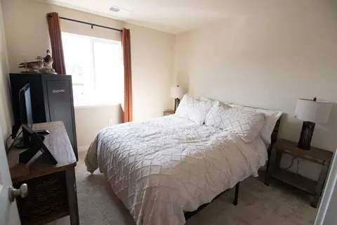 Bedroom - 430 Peppercorn Dr, Turlock, CA 95380 photo 7 of 7