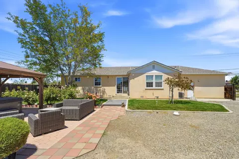 Exterior - 2734 W Byron Rd, Tracy, CA 95377 photo 6 of 13