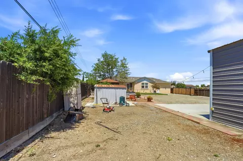 Exterior - 2734 W Byron Rd, Tracy, CA 95377 photo 5 of 13