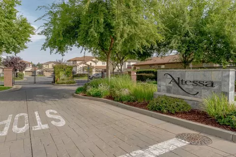 1472 Snapdragon Ln, Roseville, CA 95747