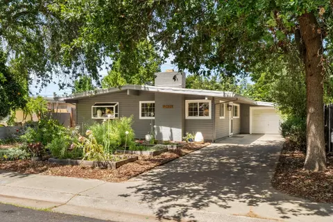 740 Reuter Dr, West Sacramento, CA 95605