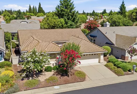 5596 Lantern Grove Ln, Roseville, CA 95747