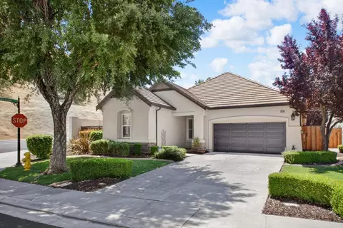 9016 Tee Box Ct, Patterson, CA 95363