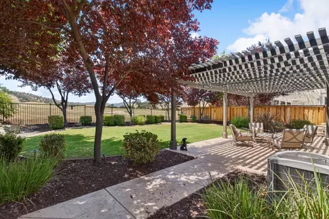 Exterior - 9016 Tee Box Ct, Patterson, CA 95363 photo 6 of 10
