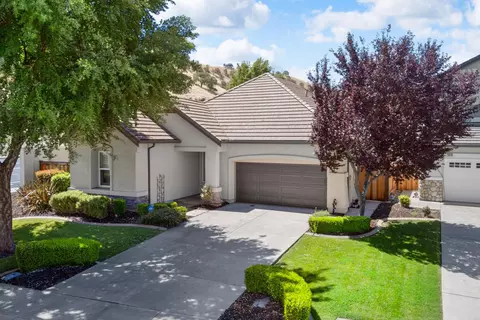 Exterior - 9016 Tee Box Ct, Patterson, CA 95363 photo 3 of 10