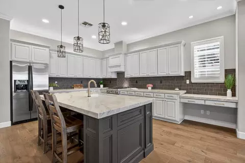 Kitchen - 9016 Tee Box Ct, Patterson, CA 95363 photo 5 of 5