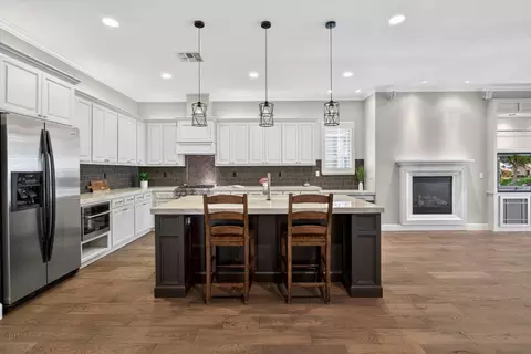 Kitchen - 9016 Tee Box Ct, Patterson, CA 95363 photo 2 of 5
