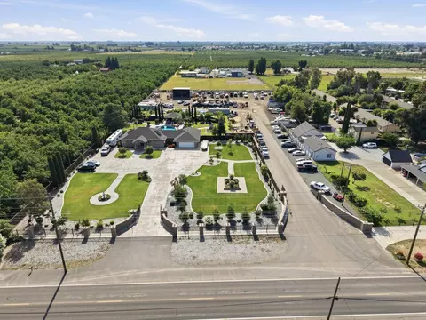 View/Area - 2837 Geer Rd, Hughson, CA 95326 photo 6 of 8
