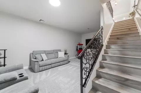 Entry Way - 2837 Geer Rd, Hughson, CA 95326 photo 6 of 15