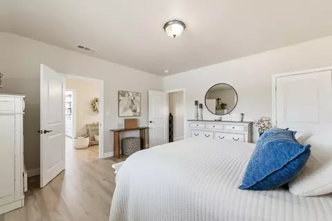 Bedroom - 2837 Geer Rd, Hughson, CA 95326 photo 5 of 5