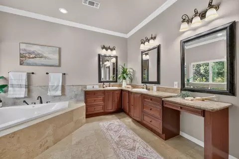 Bath - 7760 Boulder Creek Rd, Penryn, CA 95663 photo 4 of 8