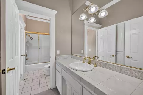 Bath - 7760 Boulder Creek Rd, Penryn, CA 95663 photo 7 of 8