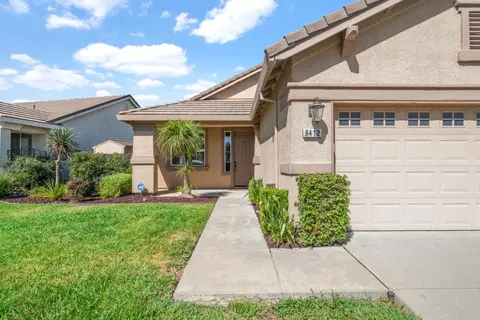 Exterior - 8412 Pinyon Pine Pl, Antelope, CA 95843 photo 3 of 6