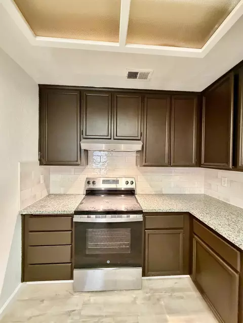 Kitchen - 158 E Grant Line Rd, Tracy, CA 95376 photo 2 of 3