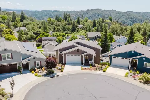 13042 Sweetbriar Ct, Auburn, CA 95603