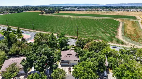 2708 Pole Line Rd #2, Davis, CA 95618