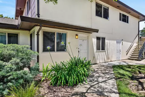 2708 Pole Line Rd #2, Davis, CA 95618