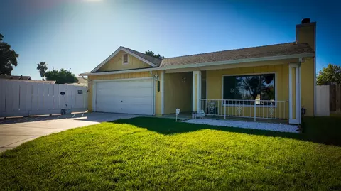 1701 Pawtucket Ave, Modesto, CA 95358