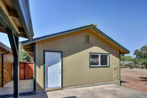 Exterior - 3840 Valle Vista Rd, Carmichael, CA 95608 photo 7 of 23