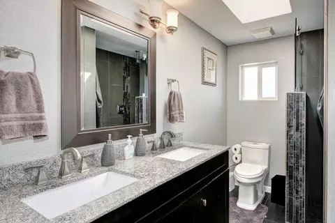 Bath - 3840 Valle Vista Rd, Carmichael, CA 95608 photo 1 of 2
