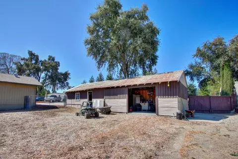 Exterior - 3840 Valle Vista Rd, Carmichael, CA 95608 photo 17 of 23