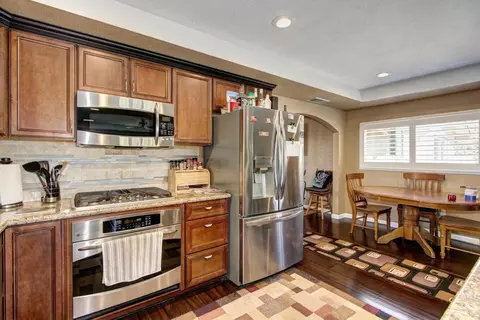 Kitchen - 3840 Valle Vista Rd, Carmichael, CA 95608 photo 8 of 8