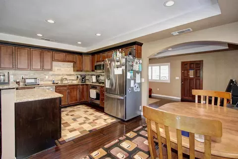 Kitchen - 3840 Valle Vista Rd, Carmichael, CA 95608 photo 2 of 8
