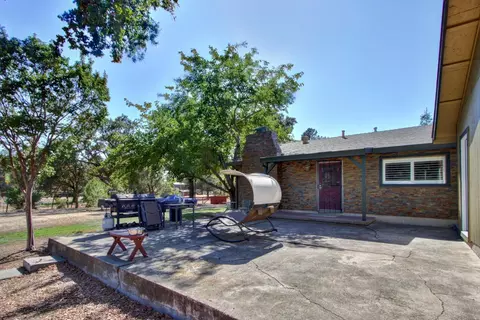 Exterior - 3840 Valle Vista Rd, Carmichael, CA 95608 photo 4 of 23