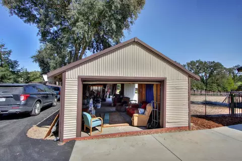 Exterior - 3840 Valle Vista Rd, Carmichael, CA 95608 photo 19 of 23
