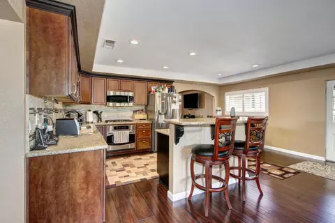 Kitchen - 3840 Valle Vista Rd, Carmichael, CA 95608 photo 3 of 8