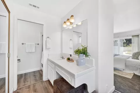 Bath - 5016 Olive Oak Way, Carmichael, CA 95608 photo 2 of 6