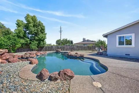 Exterior - 5016 Olive Oak Way, Carmichael, CA 95608 photo 10 of 12